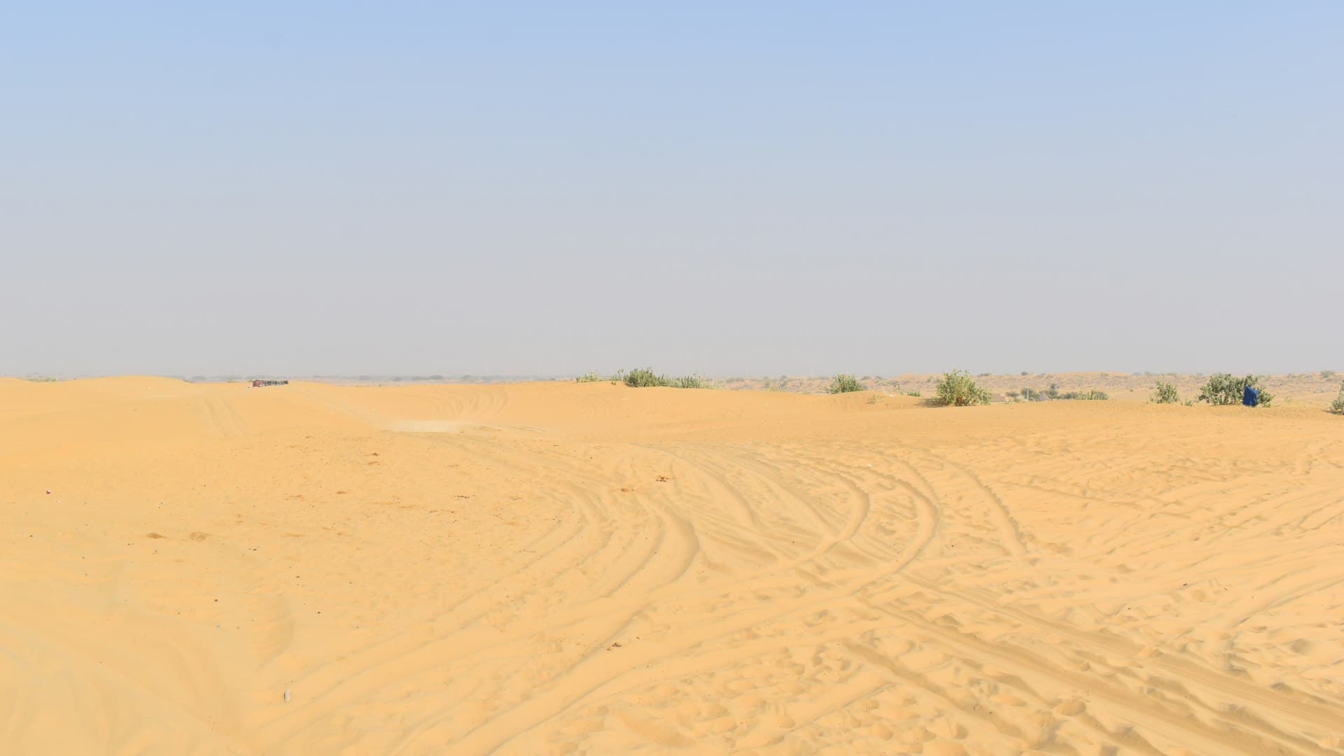 Four Nights: Dubai, Desert, and Abu Dhabi Adventure for Couples
