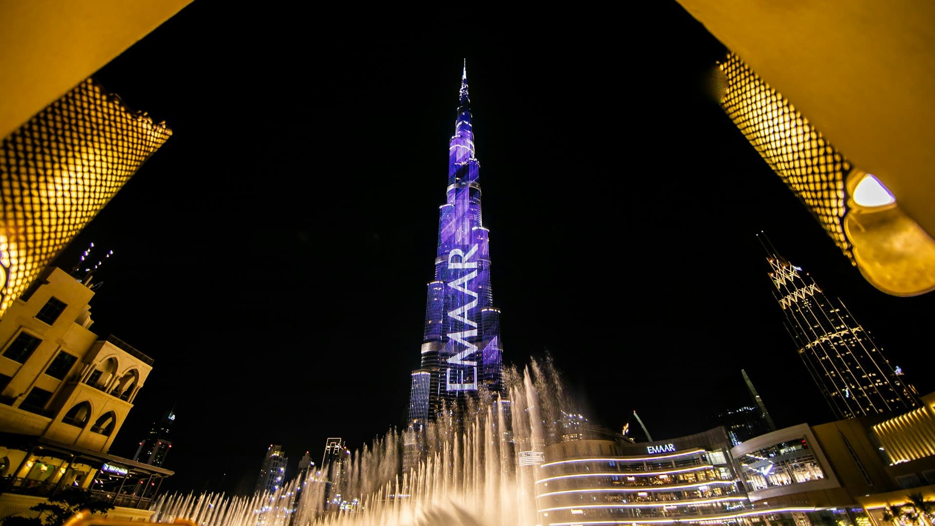 Dubai's Glimmering Horizons: A Luxury Couple's Escape