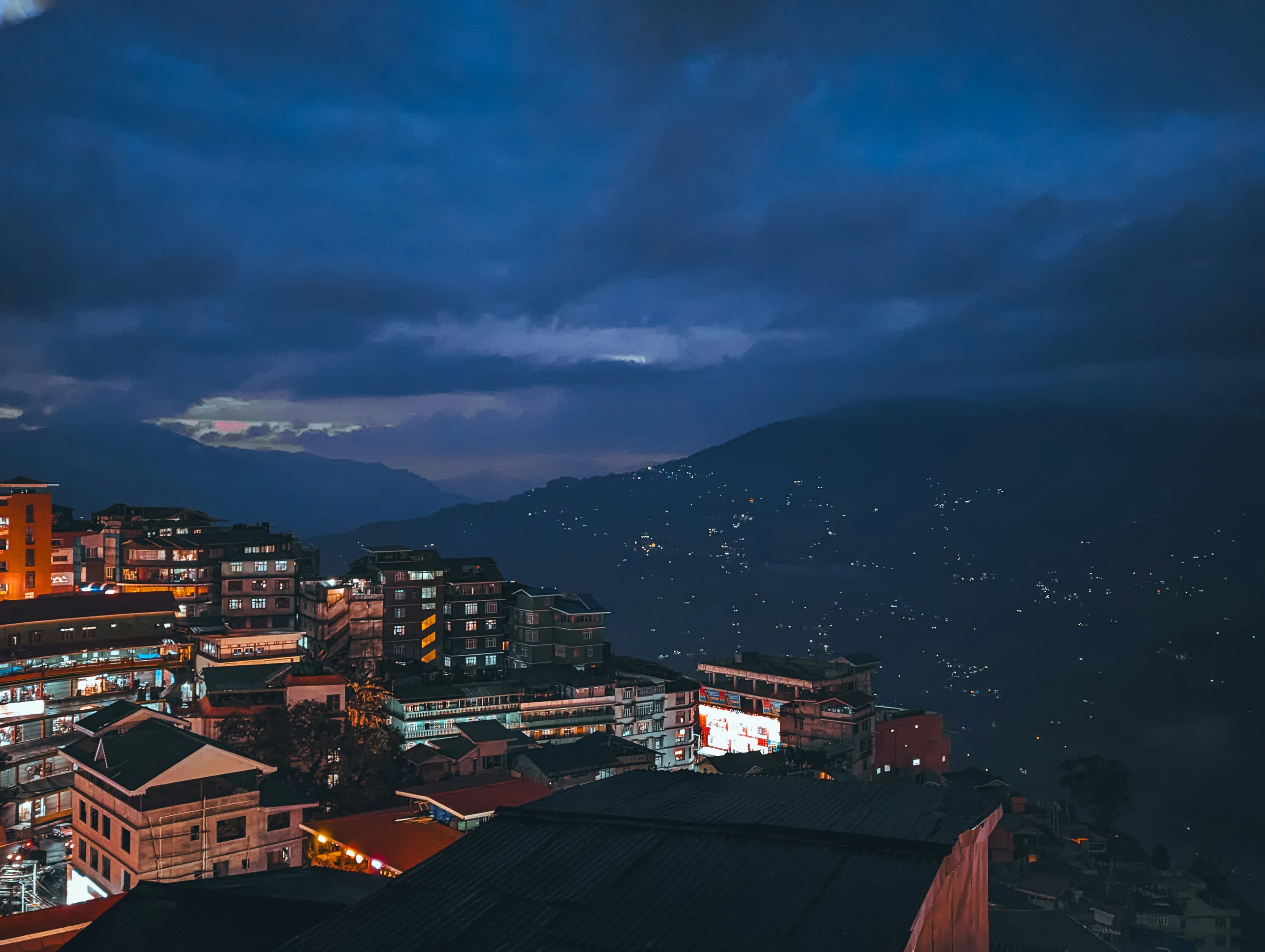 Gangtok & Darjeeling: A Romantic Sojourn in the Eastern Himalayas