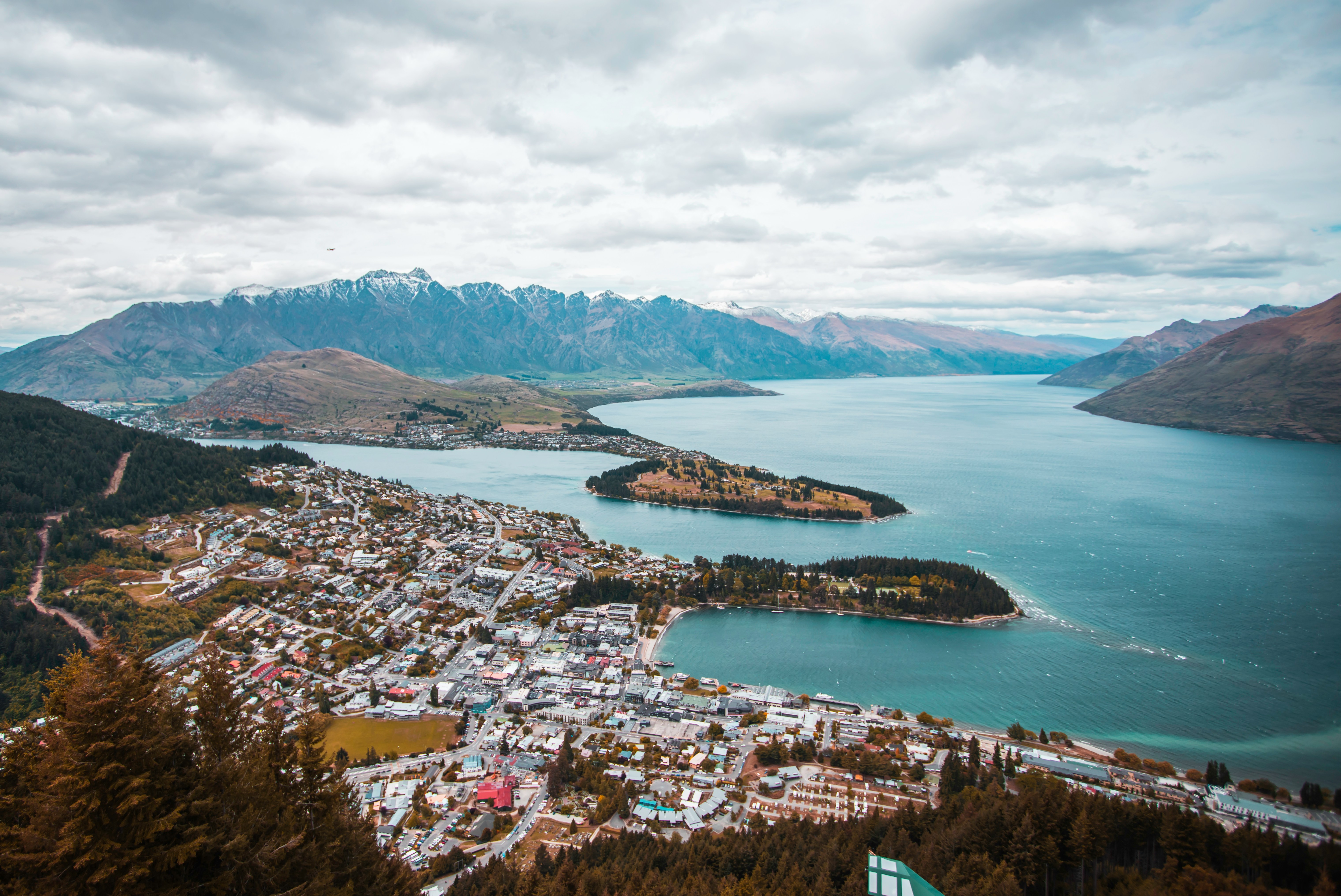 Queenstown for Two: Alpine Grandeur & Fiordland Majesty