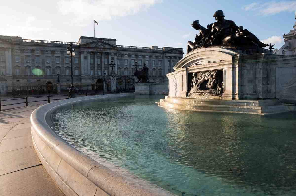 A panoramic view of the UK for a 14-day itinerary